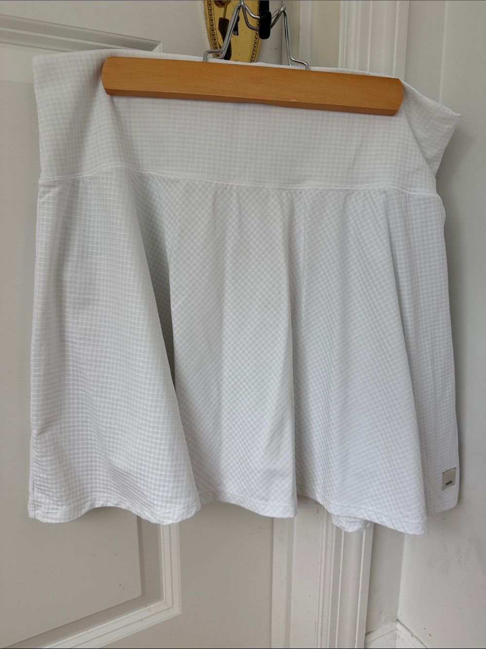 Vuori White Baseline Gingham Skirt